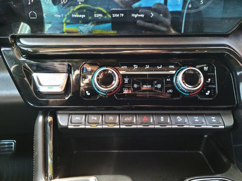 Used 2024 GMC Sierra 1500 AT4X w/ AT4X AEV Edition image 13