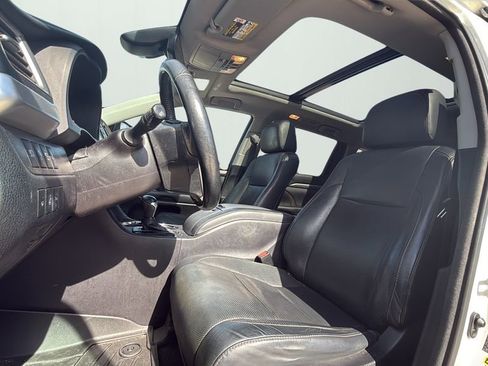 Used 2017 Toyota Highlander Limited Platinum image 9