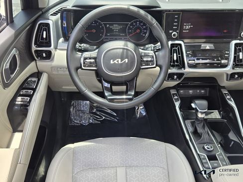 Certified 2022 Kia Sorento SX FWD image 14
