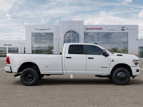 New 2026 RAM 3500 Big Horn AWD/4WD image 48