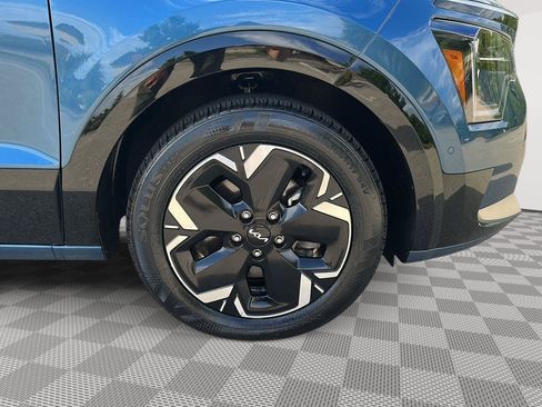Used 2023 Kia Niro Wave w/ Wave Preserve Package FWD image 16