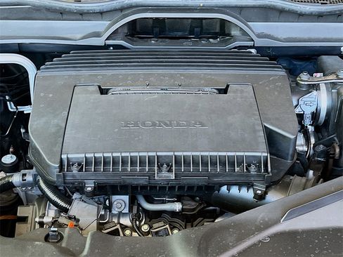 Used 2025 Honda Pilot Touring image 33