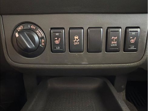 Used 2014 Nissan Xterra PRO-4X AWD/4WD image 22