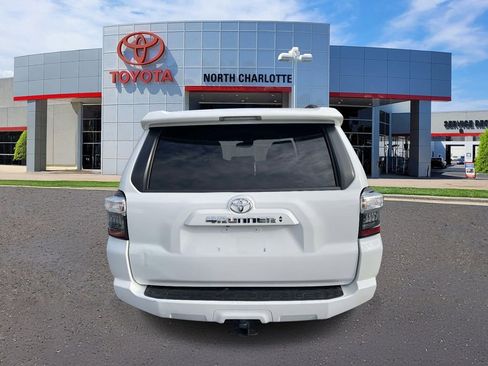 Used 2021 Toyota 4Runner SR5 AWD/4WD image 8