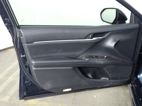 Used 2021 Toyota Camry XSE image 14