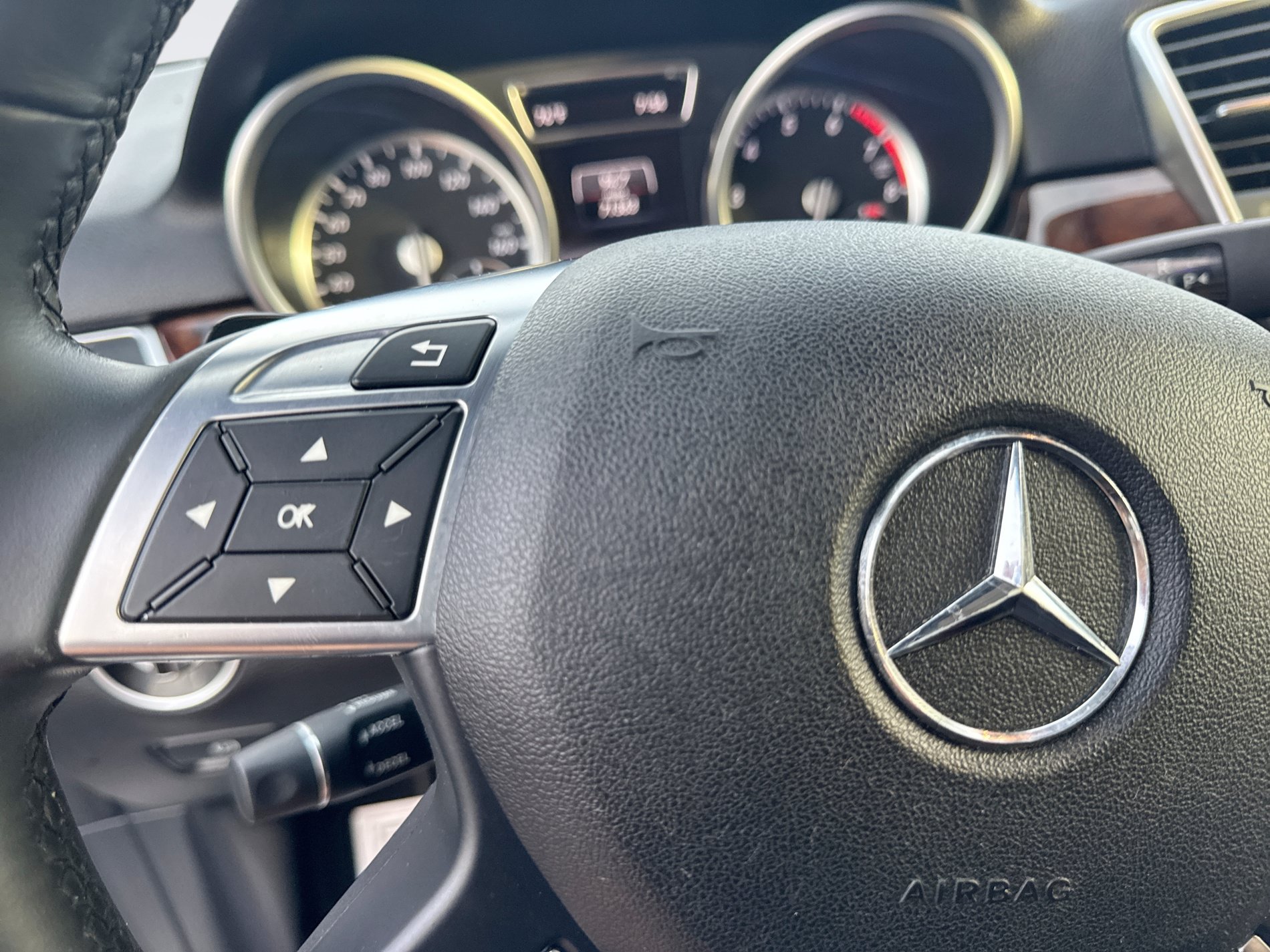 Used 2014 Mercedes-Benz ML 350 2WD image 25