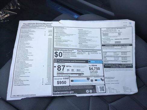 New 2025 BMW i7 xDrive60 AWD/4WD image 18