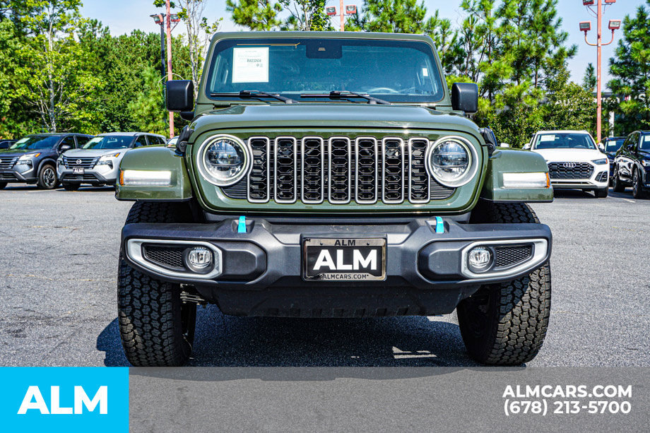 Used 2024 Jeep Wrangler Unlimited Sahara AWD/4WD image 9
