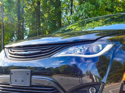 Used 2019 Chrysler Pacifica Limited w/ S Appearance Package