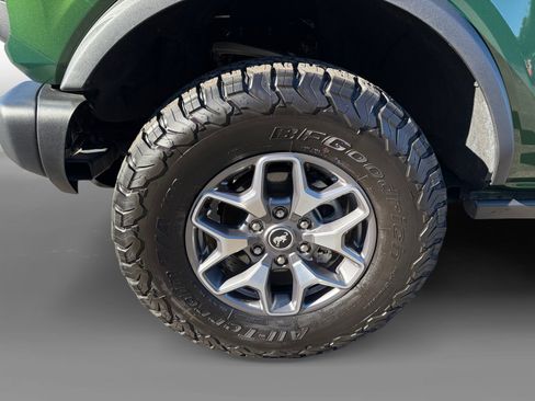 Certified 2025 Ford Bronco Badlands image 9