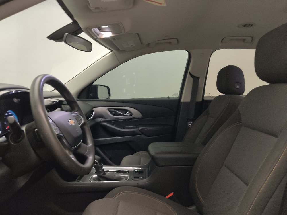 Used 2021 Chevrolet Traverse LS FWD image 17