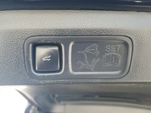 Used 2019 Lincoln Navigator Reserve image 10