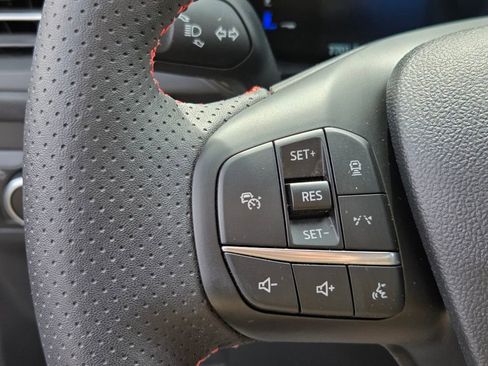 Used 2025 Ford Escape ST-Line w/ Tech Pack #1 FWD image 26
