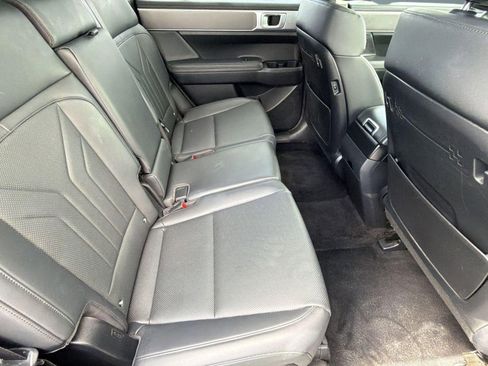 Used 2025 Hyundai Santa Fe SEL image 32