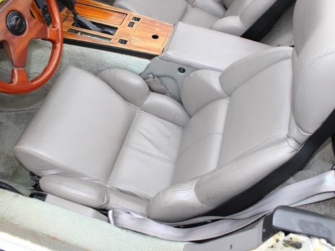 Used 1989 Chevrolet Corvette Convertible image 23