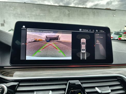 Certified 2022 BMW 530i xDrive w/ Convenience Package image 17