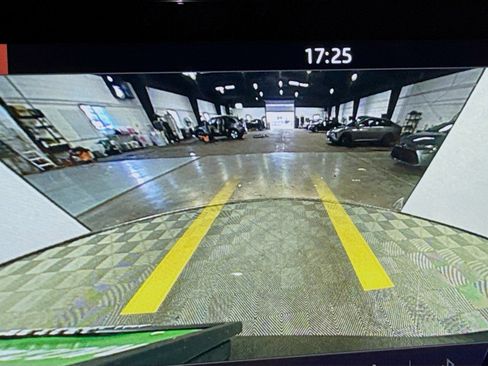 Used 2019 Land Rover Range Rover Velar R-Dynamic HSE AWD/4WD image 18