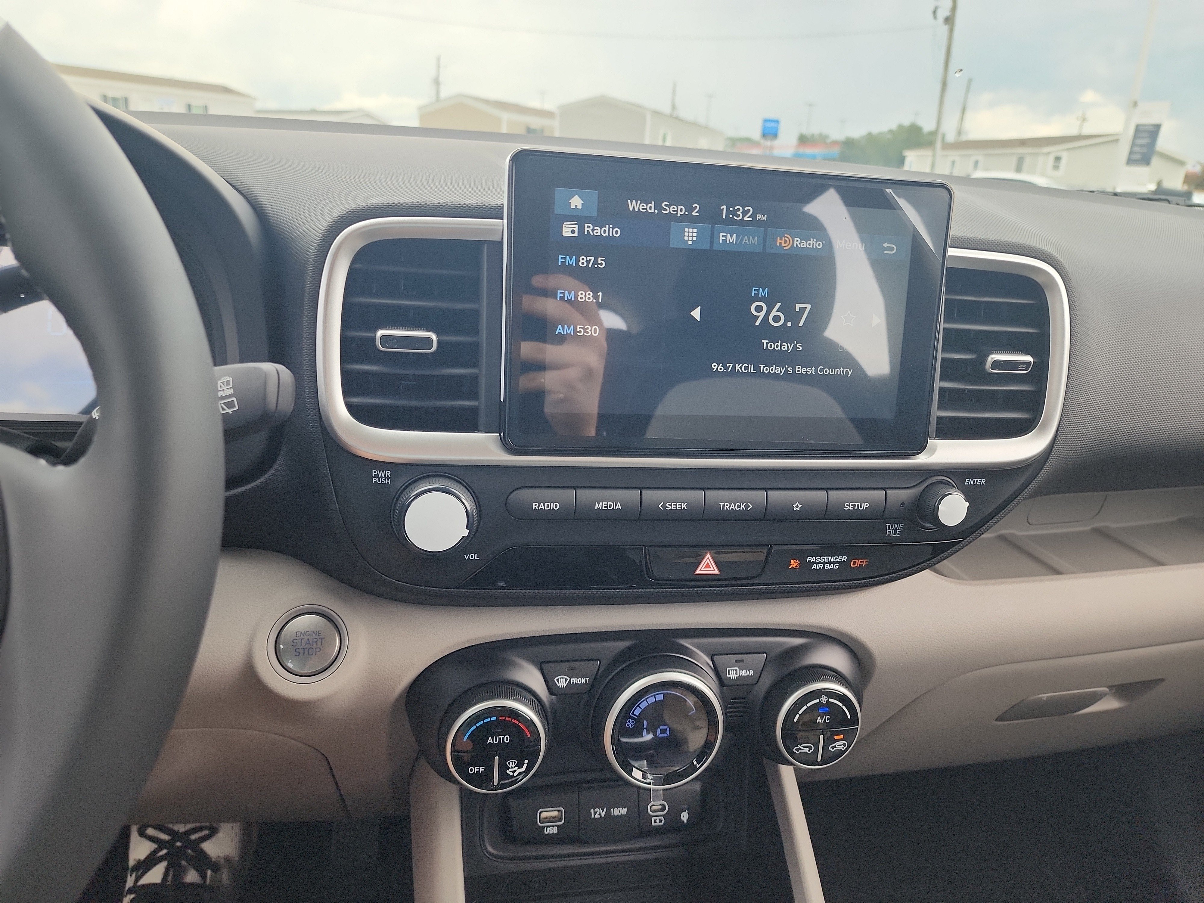 New 2026 Hyundai Venue SEL FWD image 24