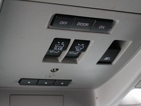 Used 2018 GMC Sierra 3500 Denali w/ Duramax Plus Package image 23