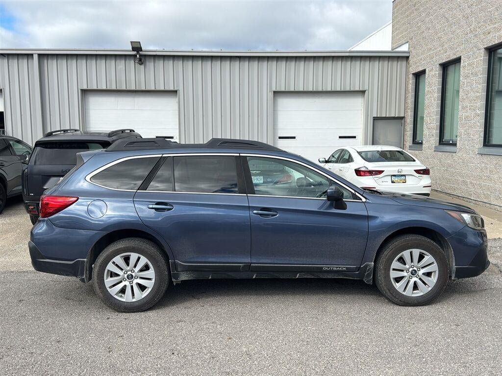 Used 2018 Subaru Outback 2.5i Premium AWD/4WD image 2