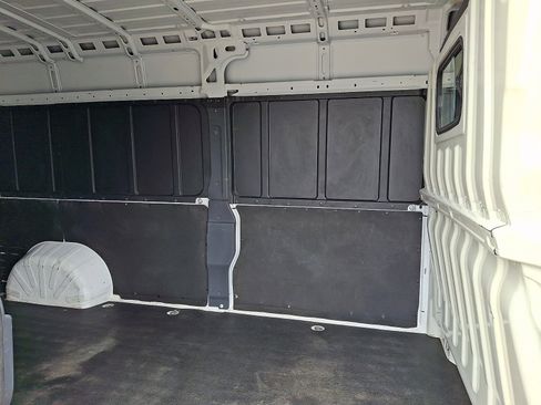 Used 2023 RAM ProMaster 2500 FWD image 10