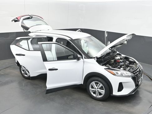 Used 2021 Nissan Kicks S FWD image 37