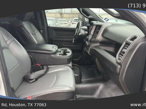 Used 2022 RAM 2500 Tradesman w/ Chrome Appearance Group AWD/4WD image 38