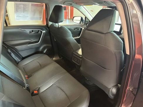 Used 2024 Toyota RAV4 LE AWD/4WD image 15