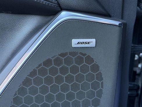 Used 2017 Cadillac Escalade Luxury image 38