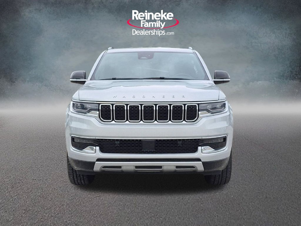 Used 2024 Jeep Wagoneer L Series II w/ Flexible Seating Group AWD/4WD image 2