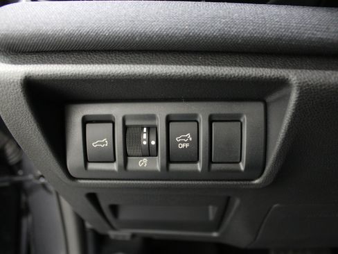 Used 2025 Subaru Outback Premium w/ Popular Package #1A AWD/4WD image 18
