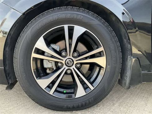 Used 2023 Nissan Sentra SV image 12