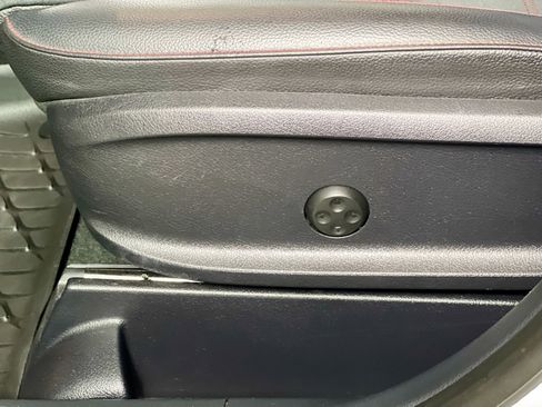 Used 2021 Mercedes-Benz GLB 250 image 15