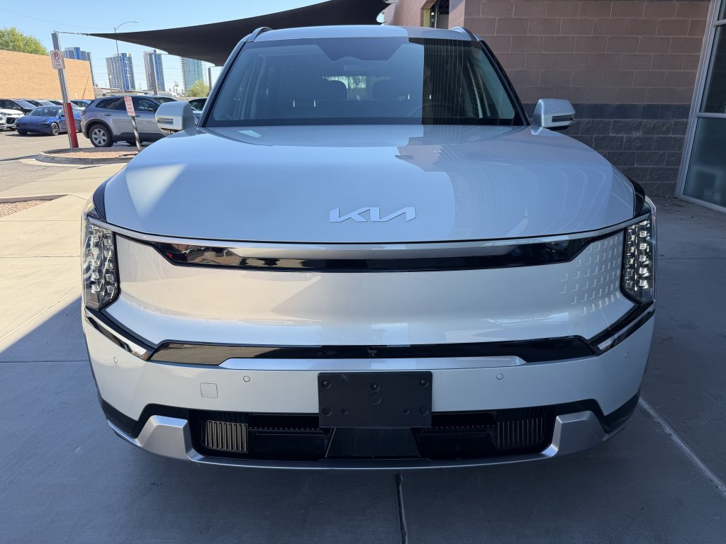 Used 2024 Kia EV9 Land AWD/4WD image 10