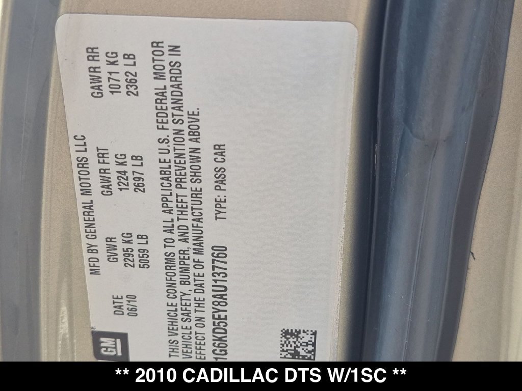 Used 2010 Cadillac DTS Luxury FWD image 34