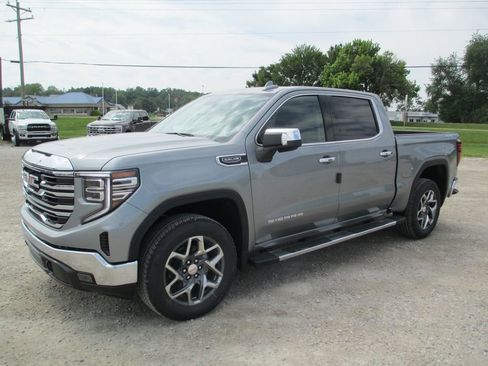 New 2026 GMC Sierra 1500 SLT w/ SLT Premium Package AWD/4WD image 11
