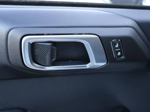 Used 2025 Ford Bronco Outer Banks AWD/4WD image 19