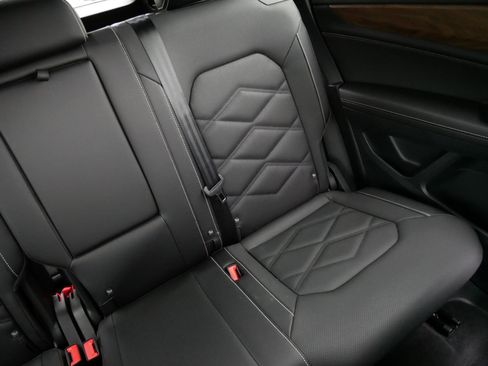 Certified 2026 Volkswagen Atlas SE AWD/4WD image 14