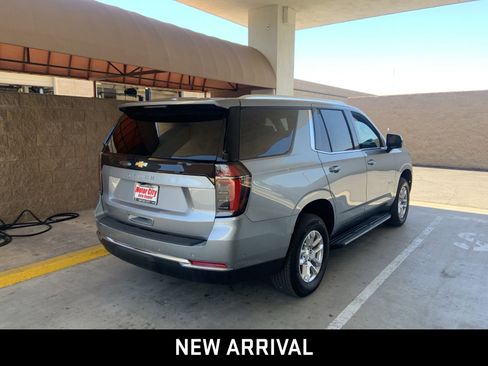 Certified 2025 Chevrolet Tahoe LS RWD image 4