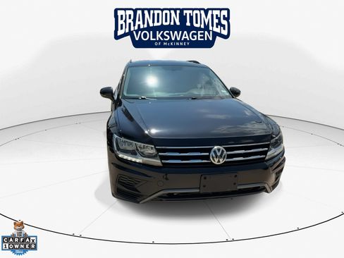 Used 2021 Volkswagen Tiguan SE FWD image 2