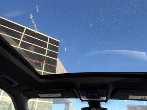 Used 2016 BMW X5 xDrive40e image 16