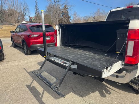 Used 2022 Ford F250 Lariat w/ Lariat Ultimate Package image 14