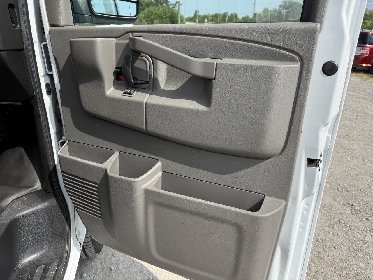 Used 2020 Chevrolet Express 2500 w/ Driver Convenience Package RWD image 13