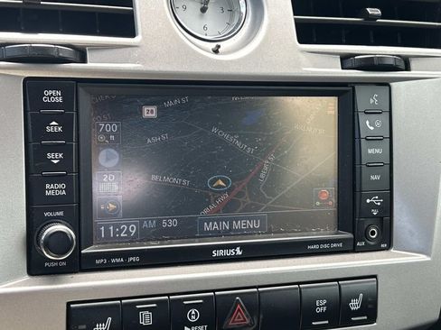Used 2009 Chrysler Sebring Limited FWD image 27