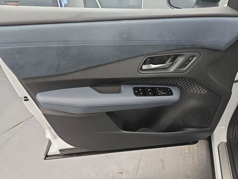 Used 2023 Nissan Ariya image 25