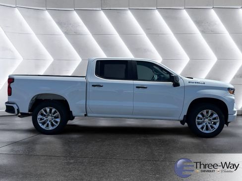 Certified 2023 Chevrolet Silverado 1500 Custom RWD image 6