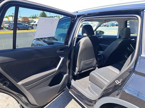 Used 2021 Volkswagen Tiguan SEL AWD/4WD image 13