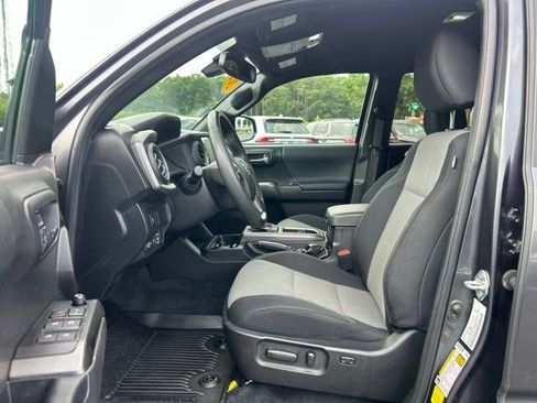 Used 2023 Toyota Tacoma TRD Sport AWD/4WD image 15