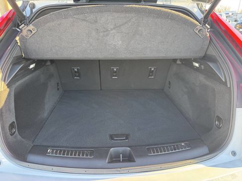 Used 2024 Cadillac XT4 Premium Luxury image 10