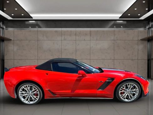 Used 2015 Chevrolet Corvette Z06 w/ 3LZ Preferred Equipment Group RWD image 15